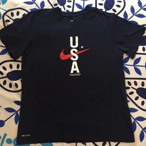 Men’s Nike t-shirt